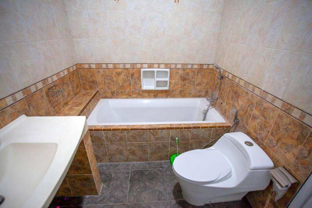 Villa Palm Springs By Reqhome Ciater Hilir Ngoại thất bức ảnh