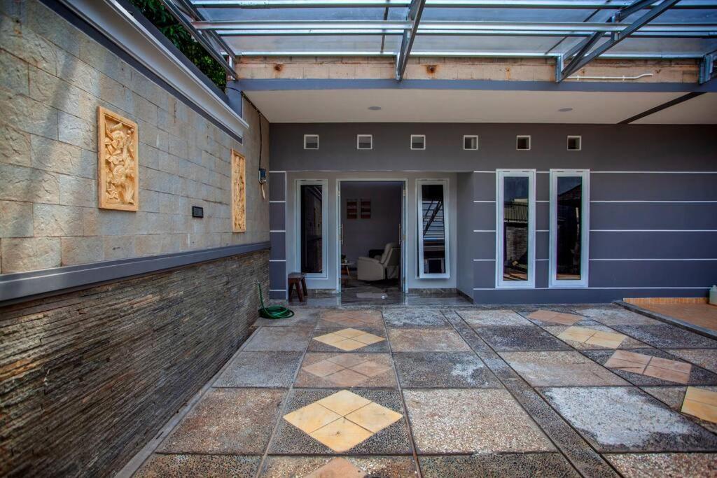 Villa Palm Springs By Reqhome Ciater Hilir Ngoại thất bức ảnh