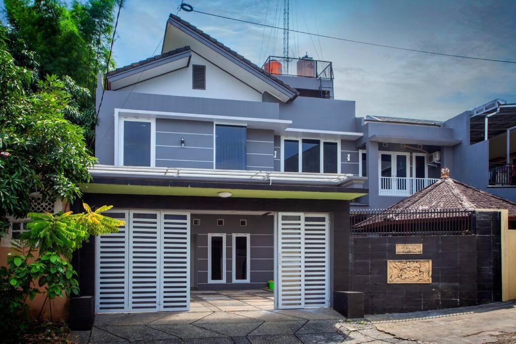 Villa Palm Springs By Reqhome Ciater Hilir Ngoại thất bức ảnh