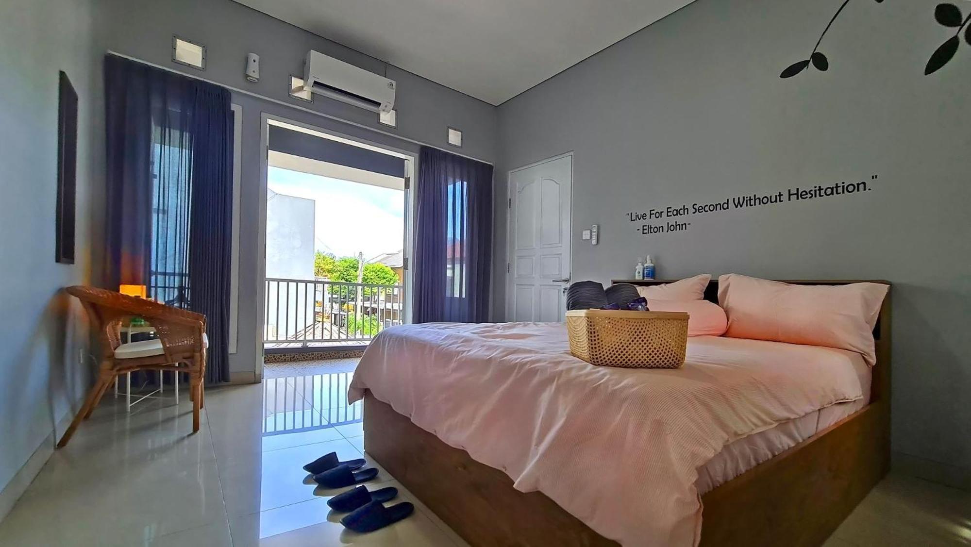 Villa Palm Springs By Reqhome Ciater Hilir Ngoại thất bức ảnh