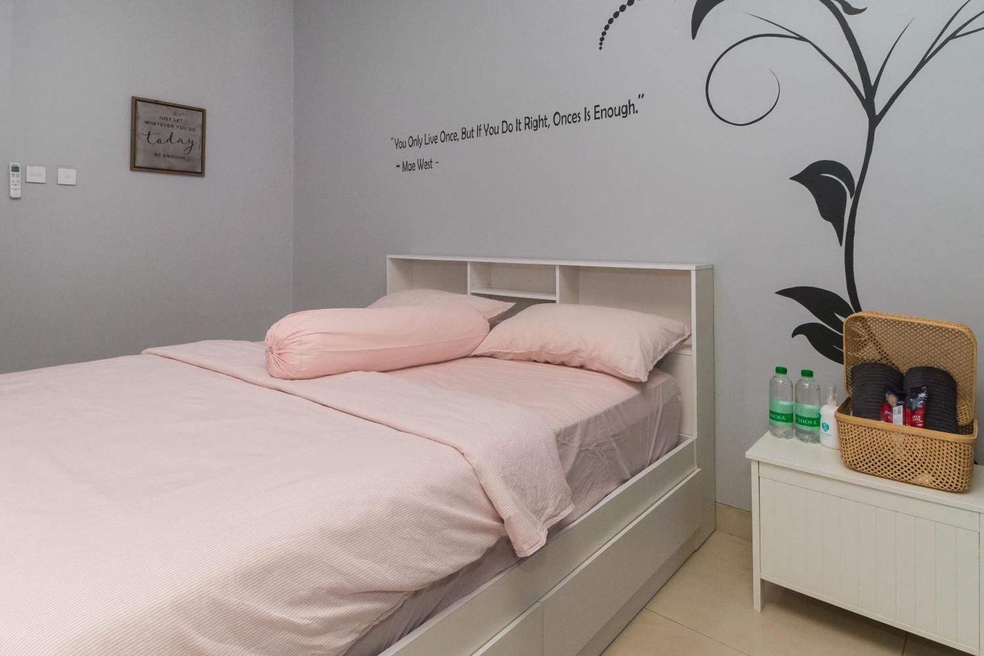 Villa Palm Springs By Reqhome Ciater Hilir Ngoại thất bức ảnh