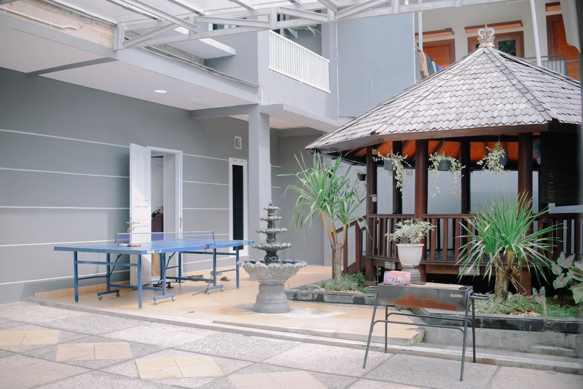 Villa Palm Springs By Reqhome Ciater Hilir Ngoại thất bức ảnh