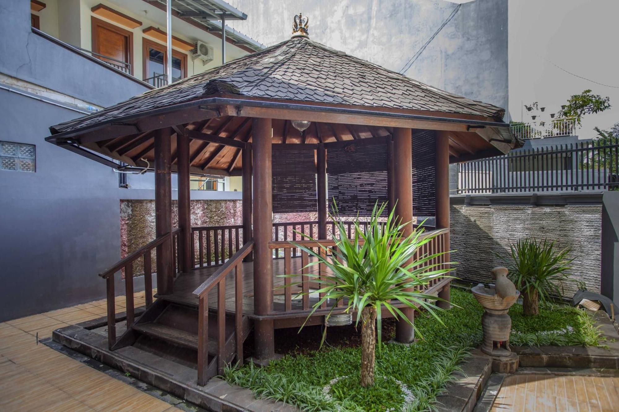 Villa Palm Springs By Reqhome Ciater Hilir Ngoại thất bức ảnh